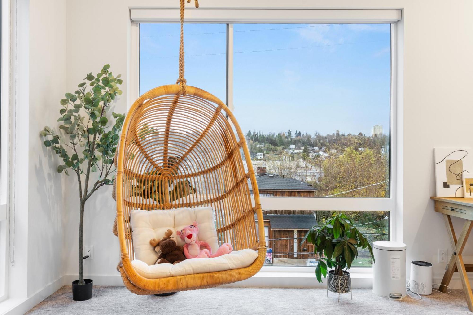 Luxe With Views & Rooftop Apartment Seattle